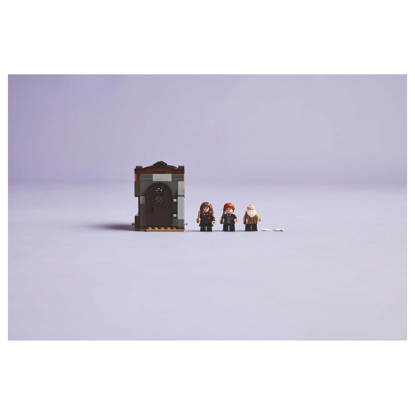 LEGO Harry Potter Hogwarts Castle: Charms Class - 7