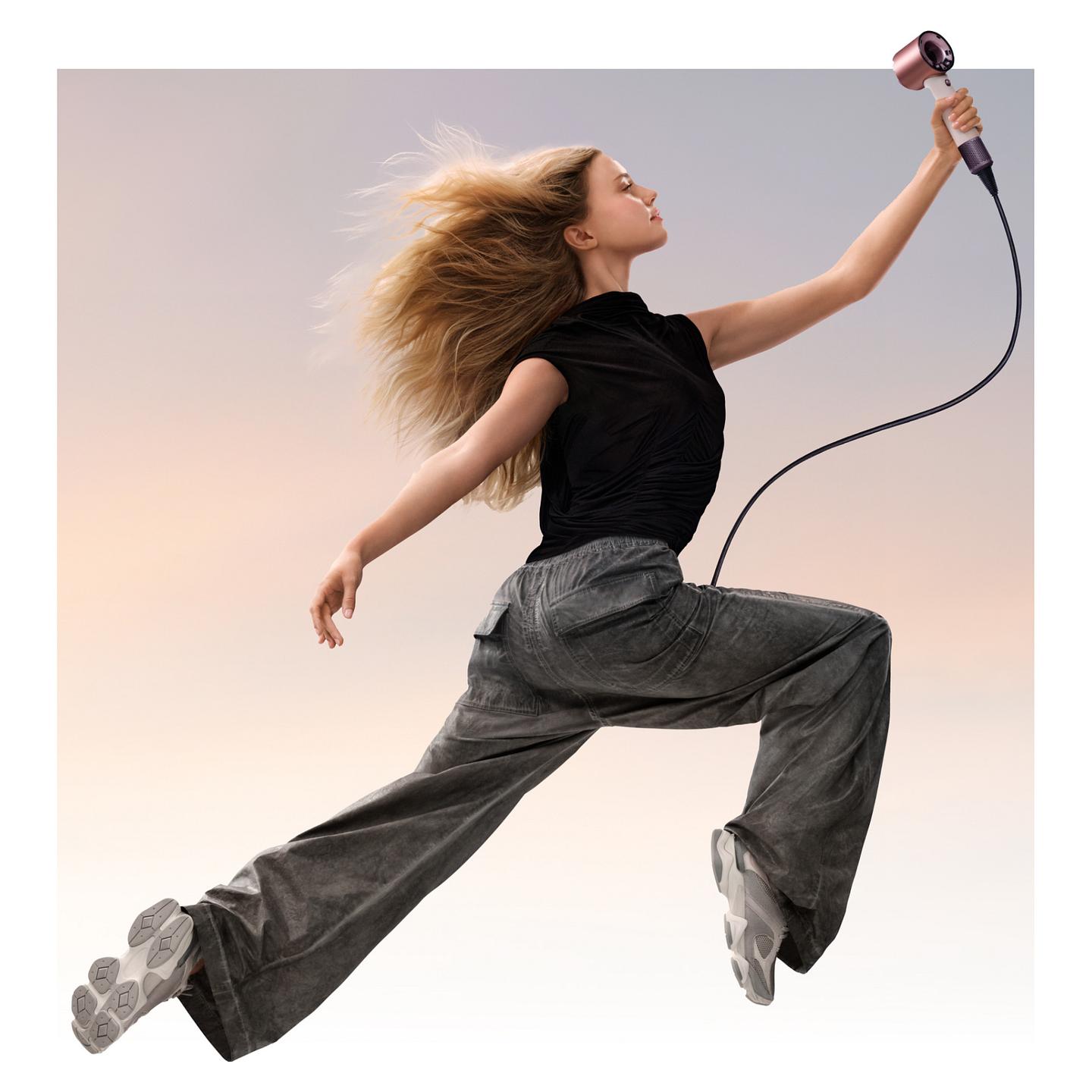 Tharëse për flokë Dyson Supersonic Travel / 110.000 RPM / Air Multiplier / 3 Nxehtësi / 2 Shpejtësi / 100-240V – Rozë/Krem - 3