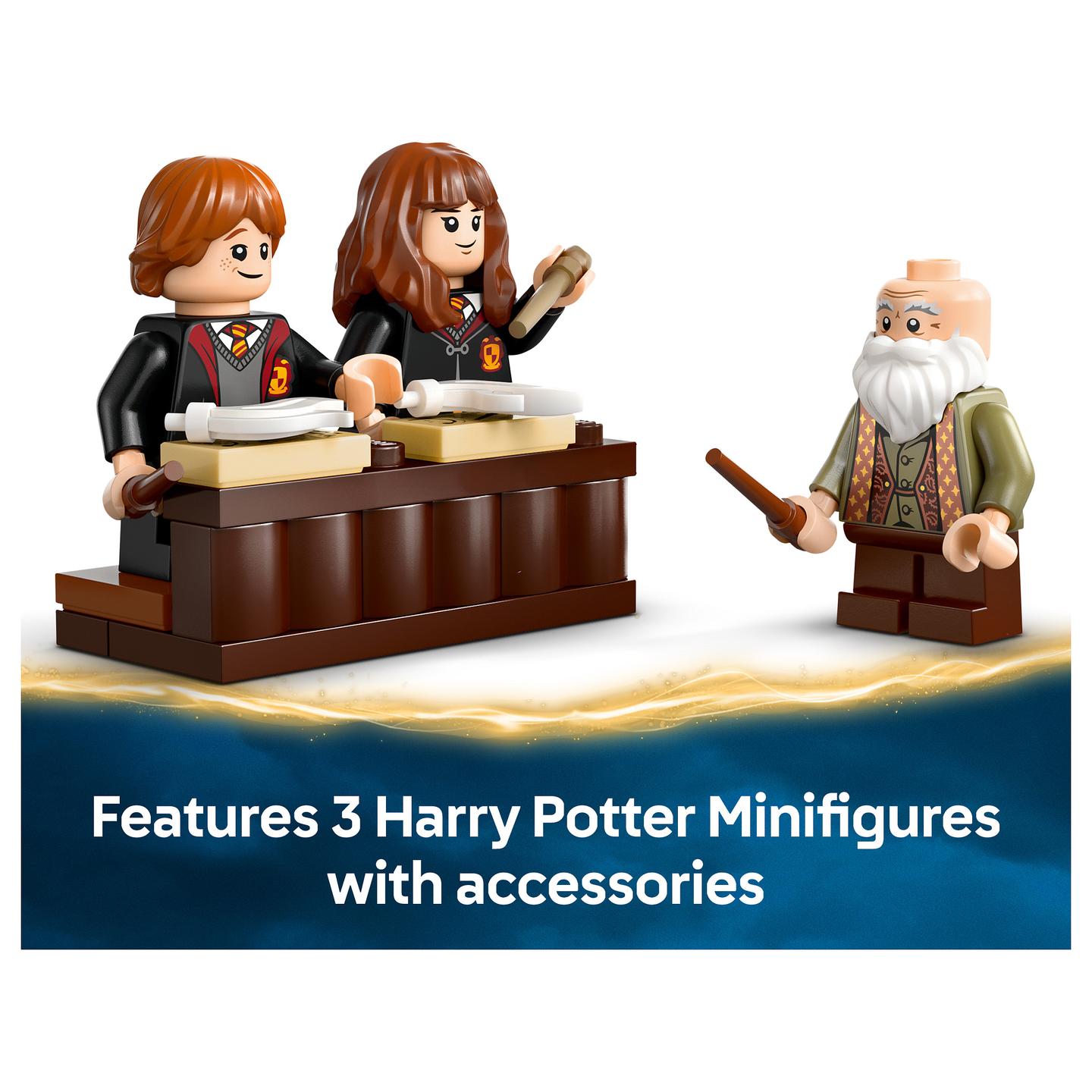 LEGO Harry Potter Hogwarts Castle: Charms Class - 29