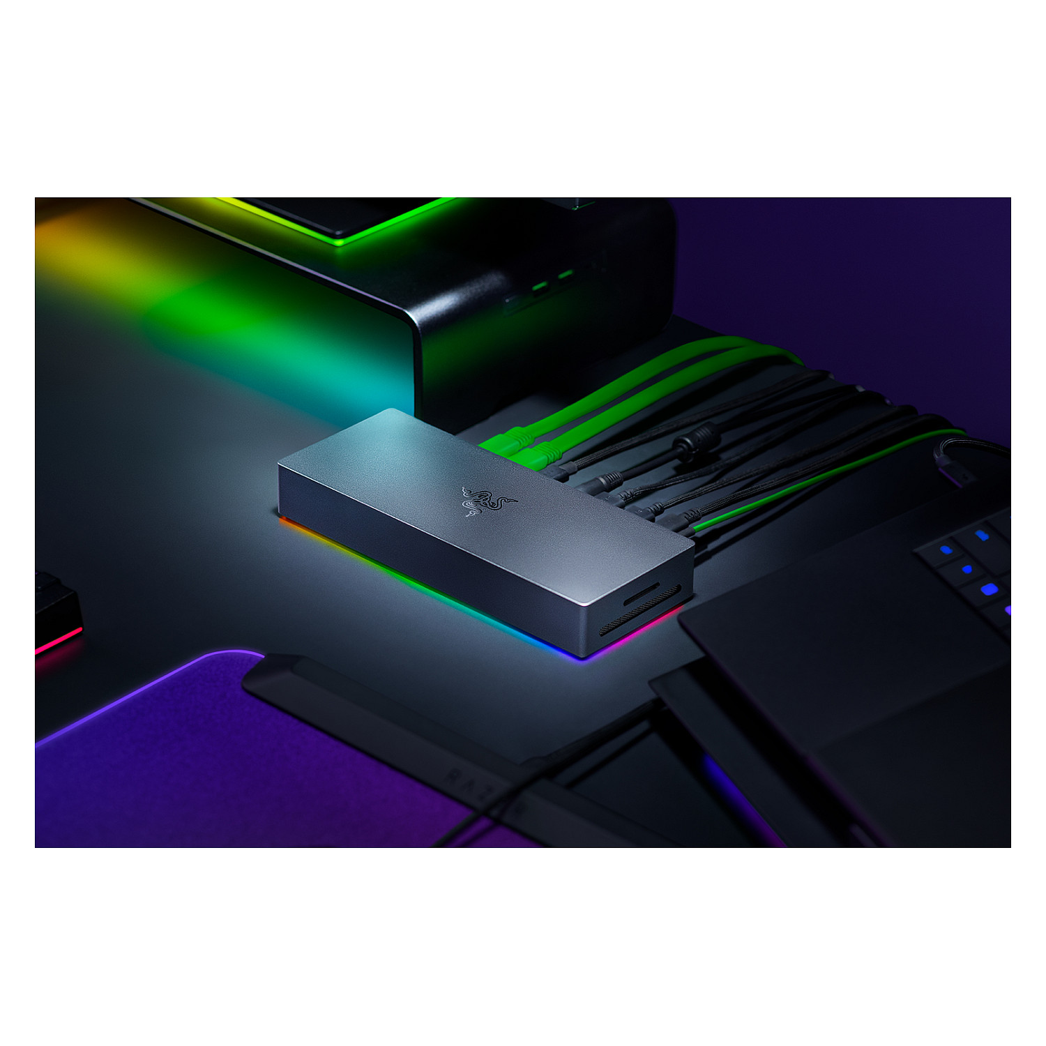 Docking Station Razer Thunderbolt 5 Dock / 11-Port / Thunderbolt 5 / 120Gbps / 140W PD / M.2 NVMe / 8K 144Hz - Zezë - 3