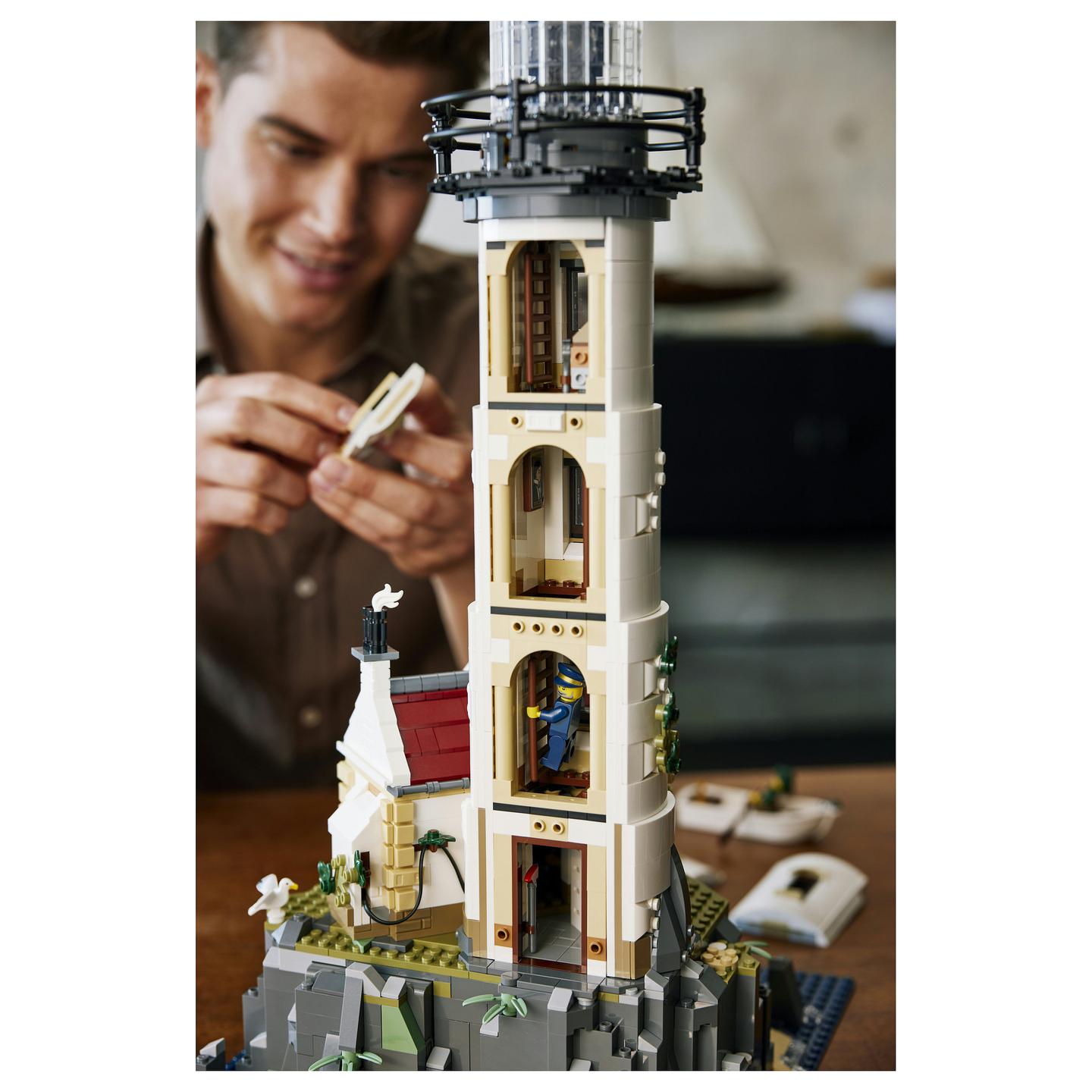 LEGO Ideas Motorised Lighthouse 21335 - 22
