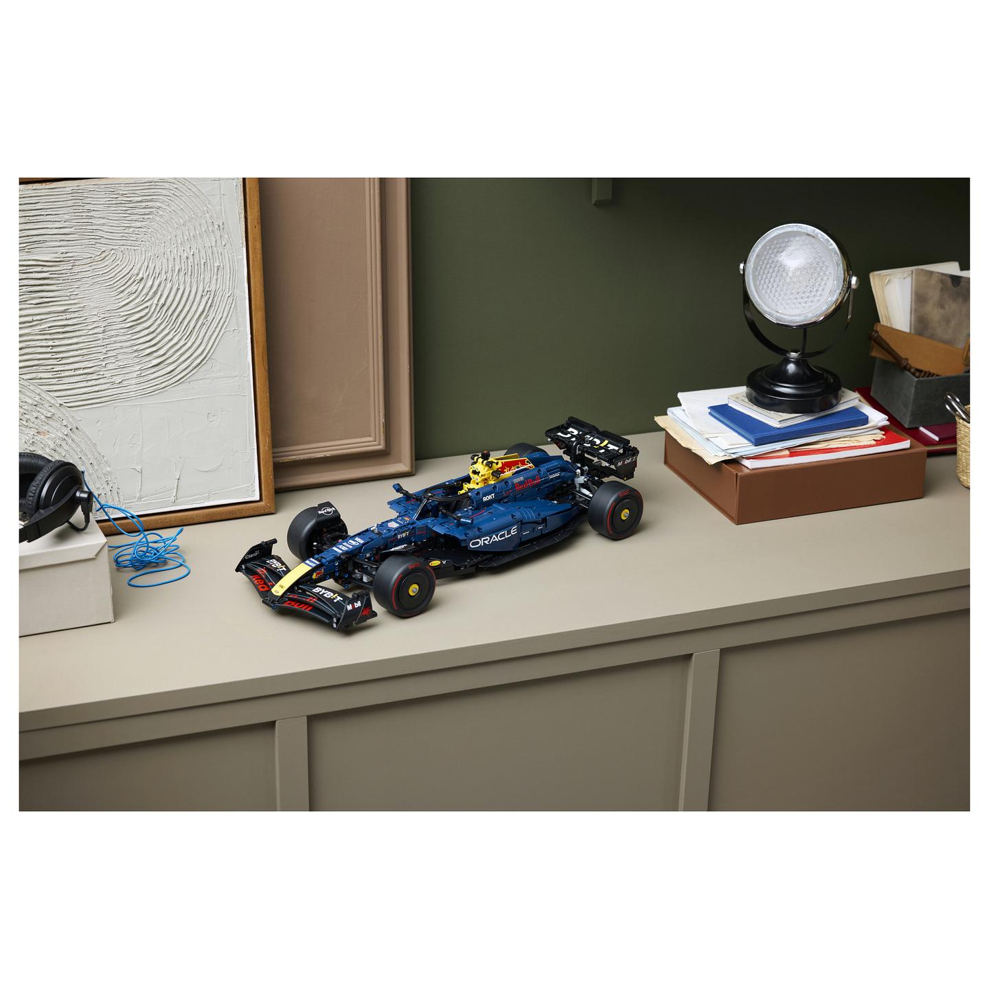 LEGO Technic Oracle Red Bull Racing RB20 F1 Race Car 42206 - 31