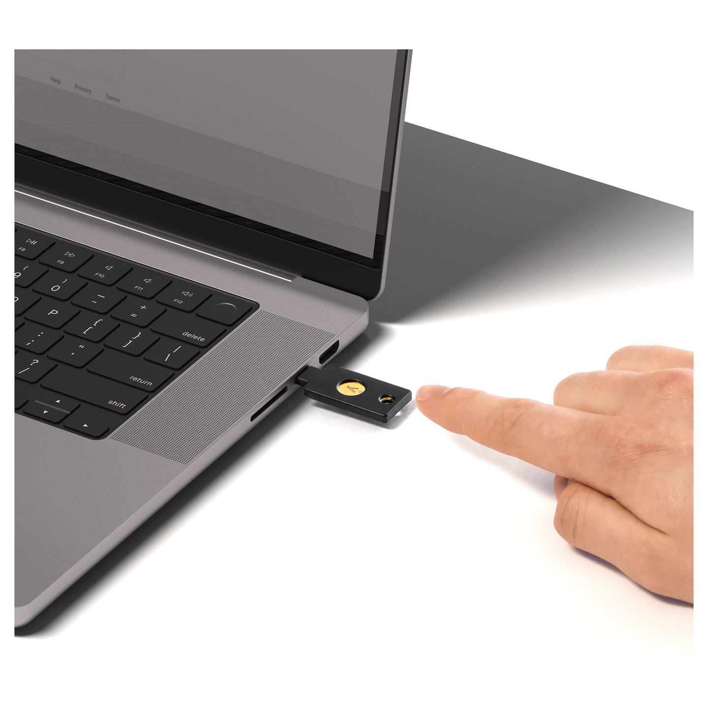 Çelës Sigurie Yubico YubiKey 5C NFC FIPS, USB-C, NFC, FIDO2, FIPS 140-2, IP68 - Zezë - 4