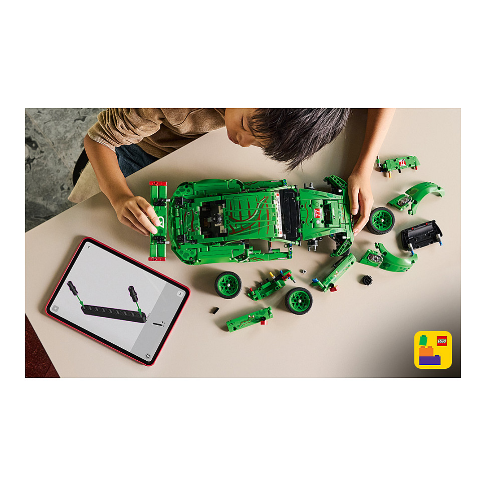 LEGO Technic Porsche 911 GT3 R REXY AO Racing Car 42224 - 23