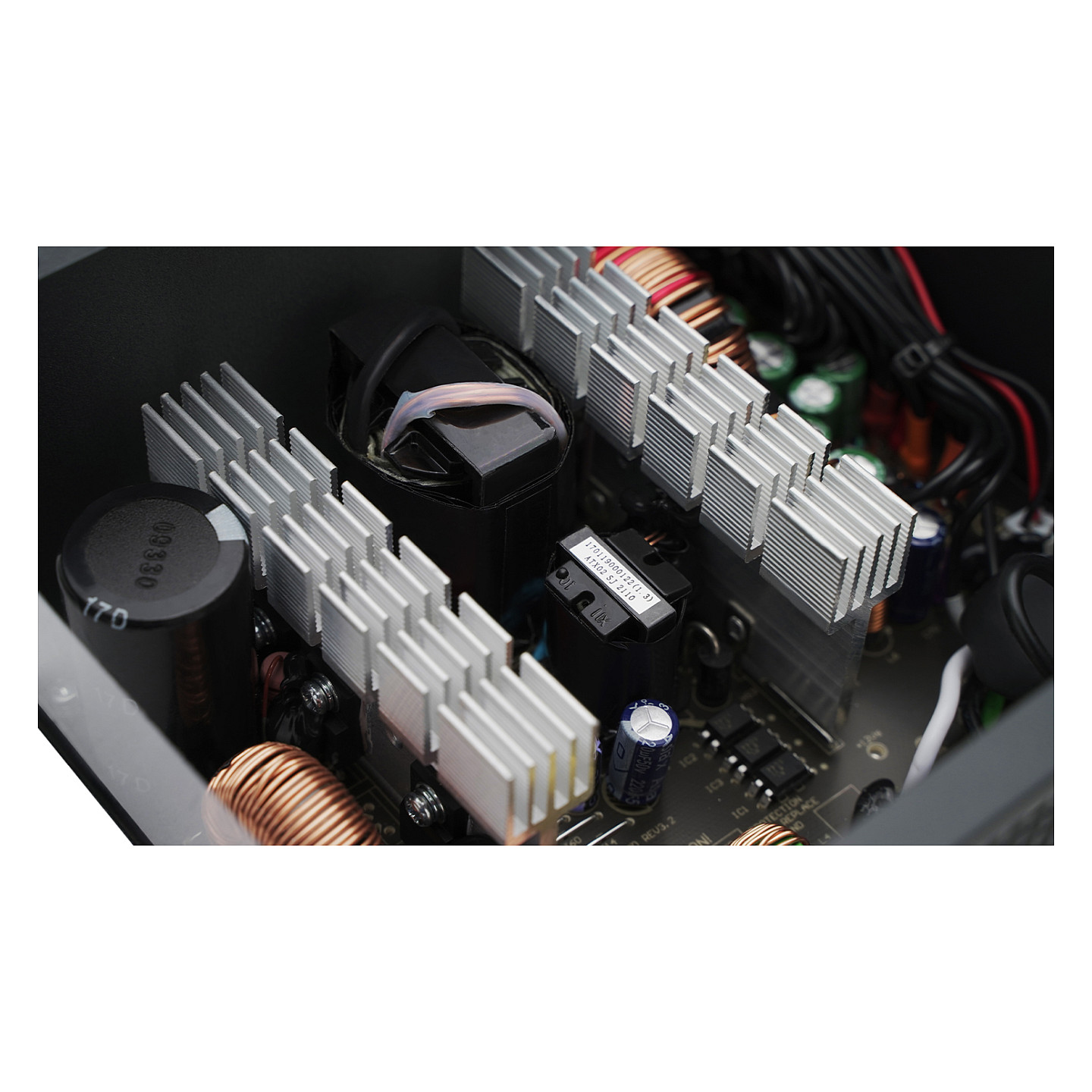 Furnizues Energjie DeepCool PF600 / 600W / ATX / 80 PLUS / Non-Modular - Zezë - 2