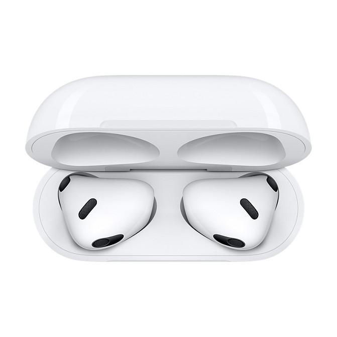 Apple AirPods 3rd Generation - White - 4