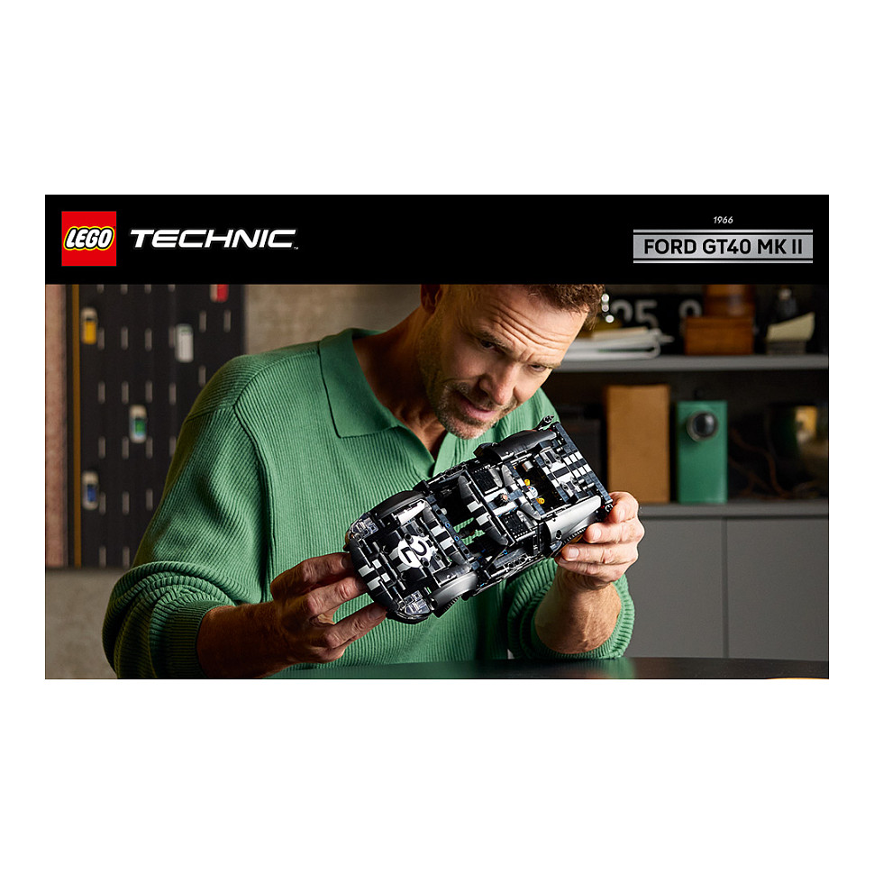 LEGO Technic 1966 Ford GT40 MKII Race Car 42223 - 32