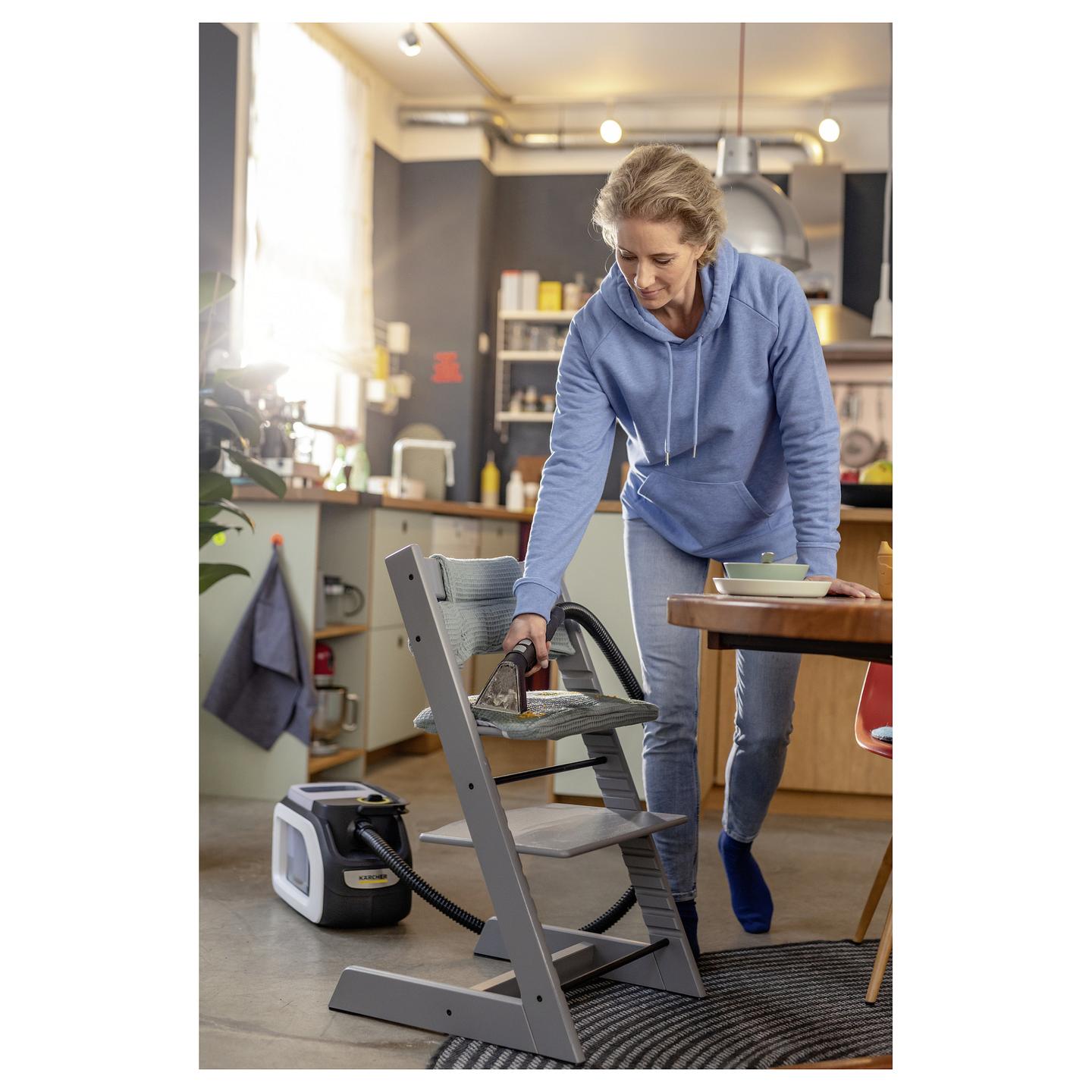 Pastrues për qilima dhe tekstil Kärcher SE 3-18 Compact / 18V / 3.1L / 2.9L / Cordless - Zezë/Bardhë - 10