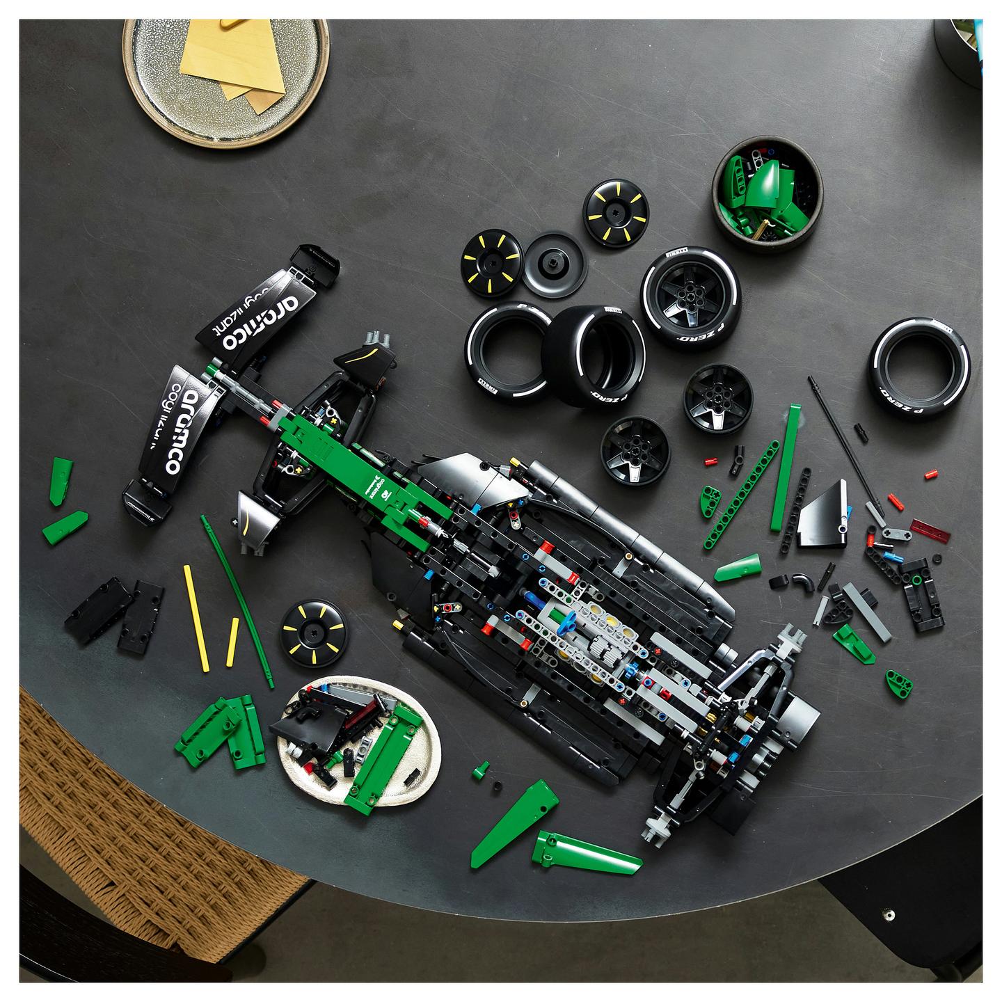 LEGO Technic 42240 - 11