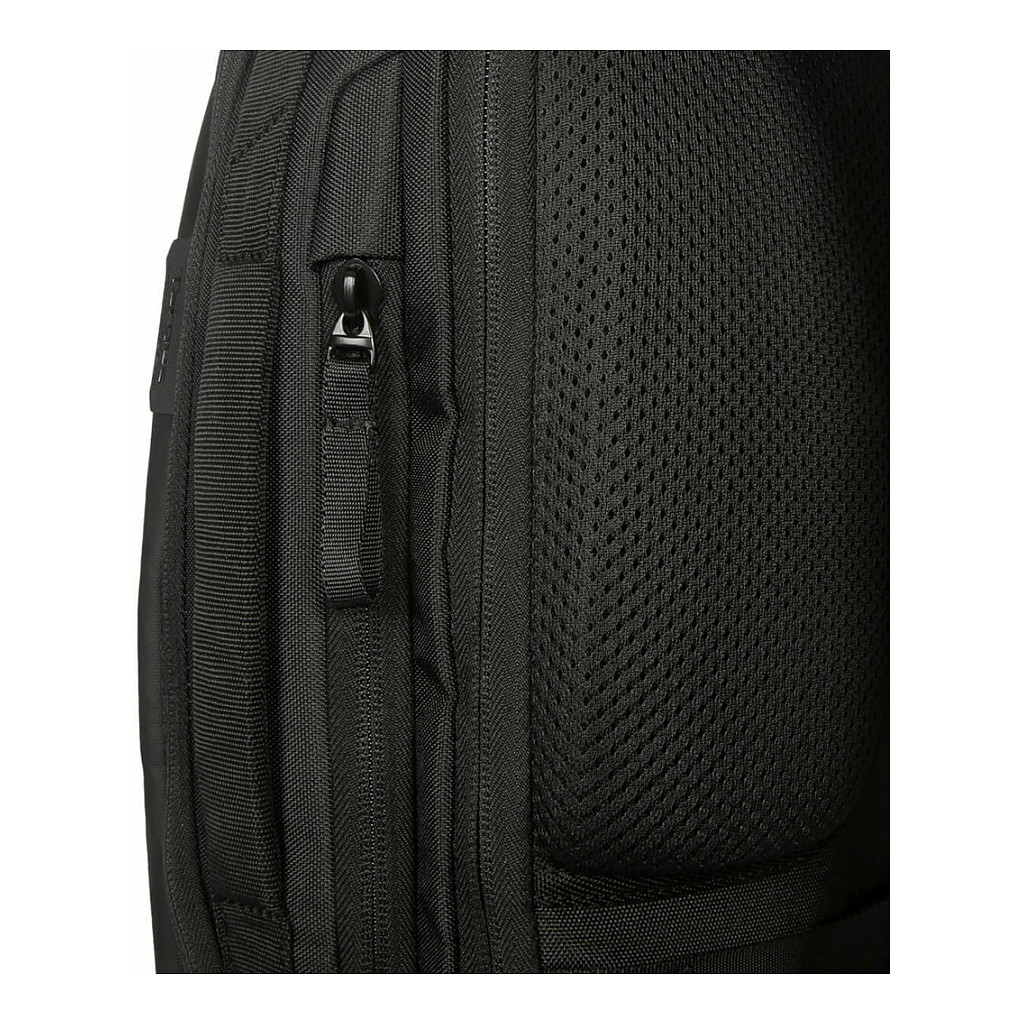 Çantë për laptop Targus Commuter EcoSmart TBB652GL / Backpack / 16" / 16-20 L / Recycled Polyester / Padded Laptop Compartment / USB-C Charging Port - Zezë - 17