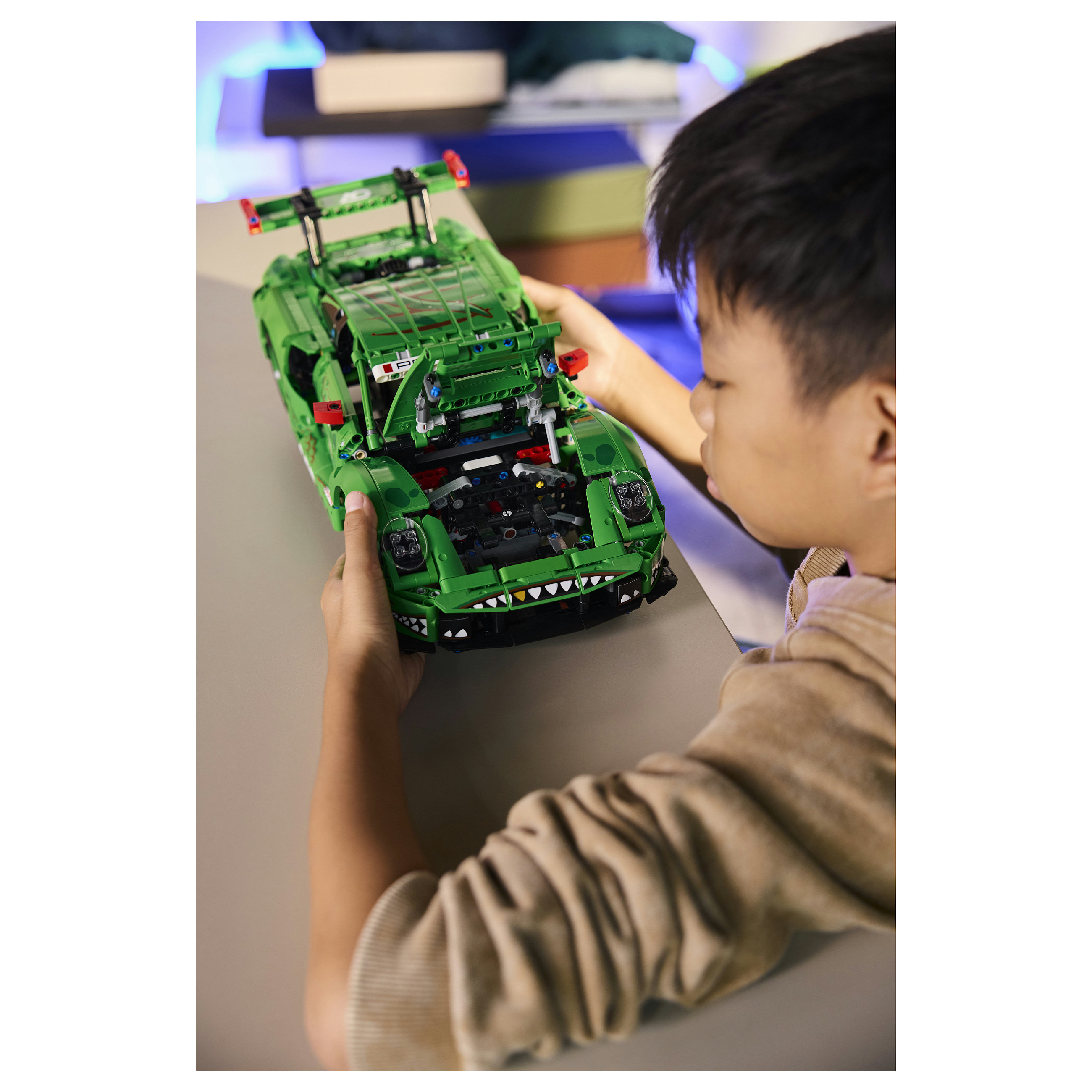 LEGO Technic Porsche 911 GT3 R REXY AO Racing Car 42224 - 6