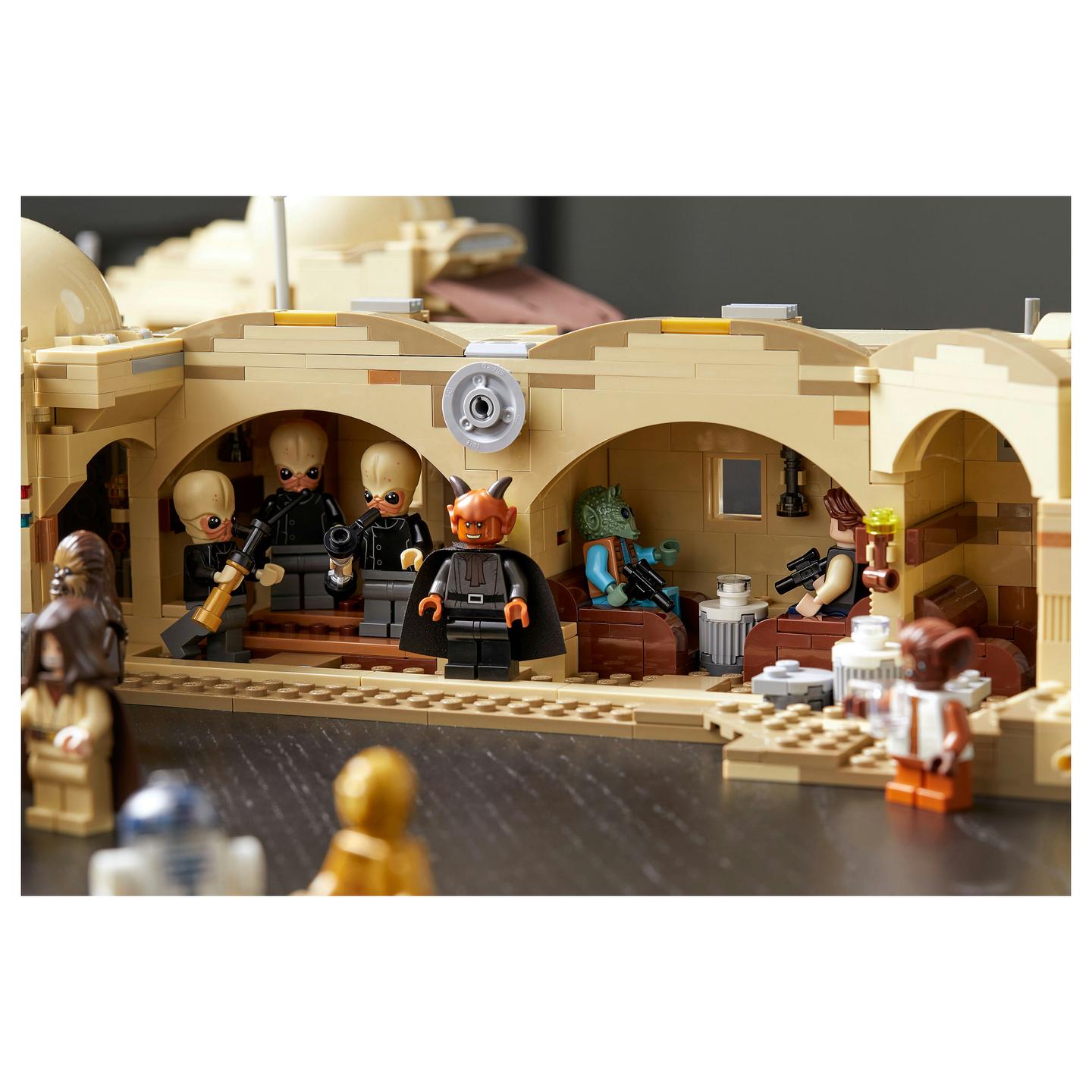LEGO Star Wars Mos Eisley Cantina 75290 - 17