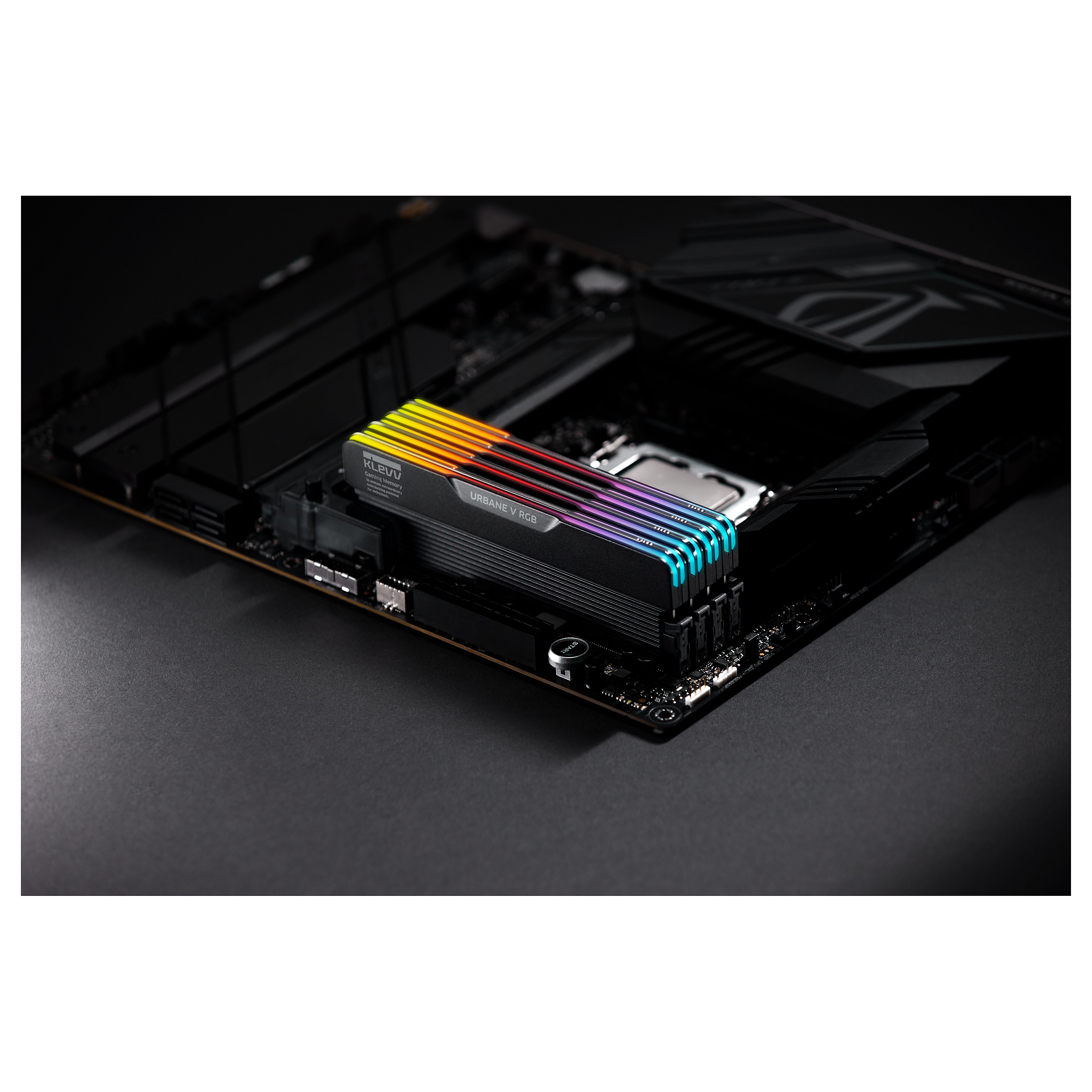 RAM Memorie DDR5 KLEVV Urbane V RGB / 32GB (2x16GB) / DIMM / 6000MHz / CL28 / 288-pin - Zezë - 25