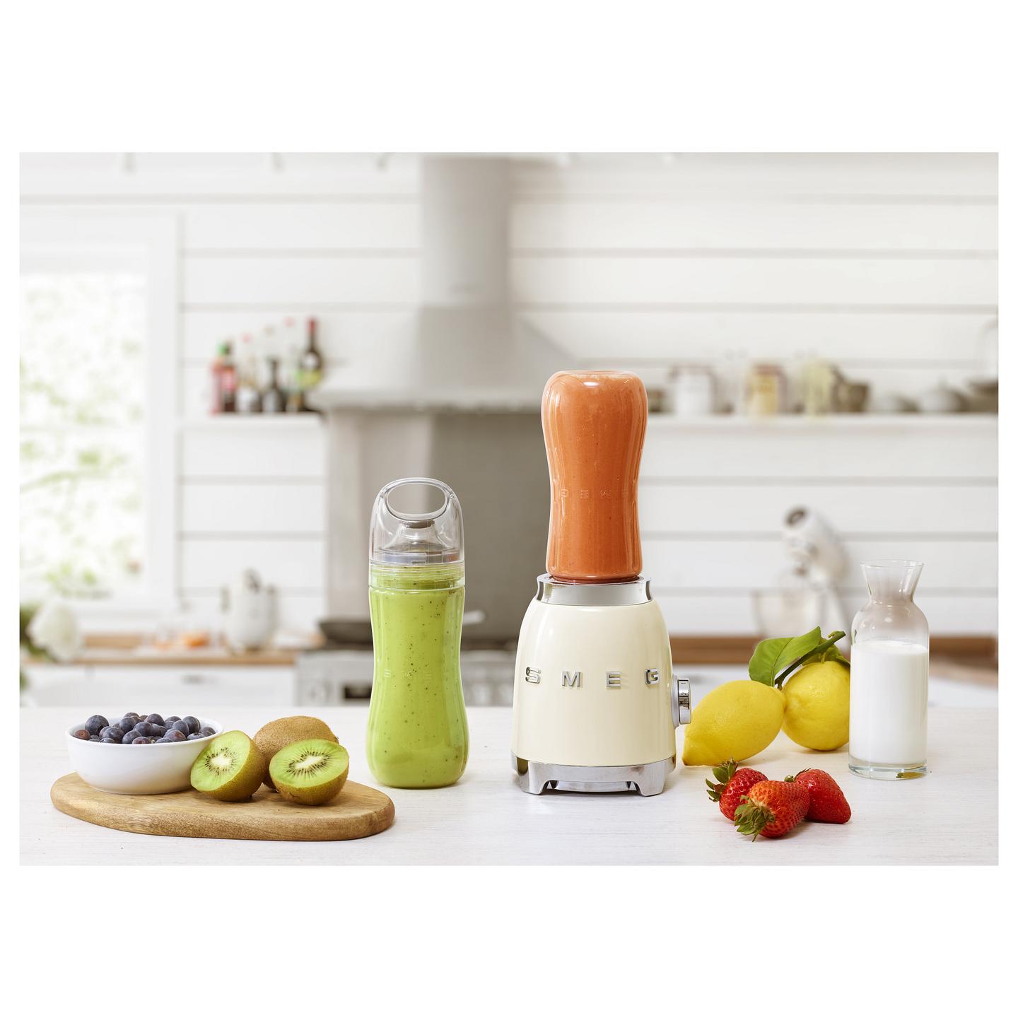 Blender Personal Smeg PBF01CREU, 300W, 2 Shpejtësi, 2 Shishe Tritan Renew nga 600ml - Krem - 4