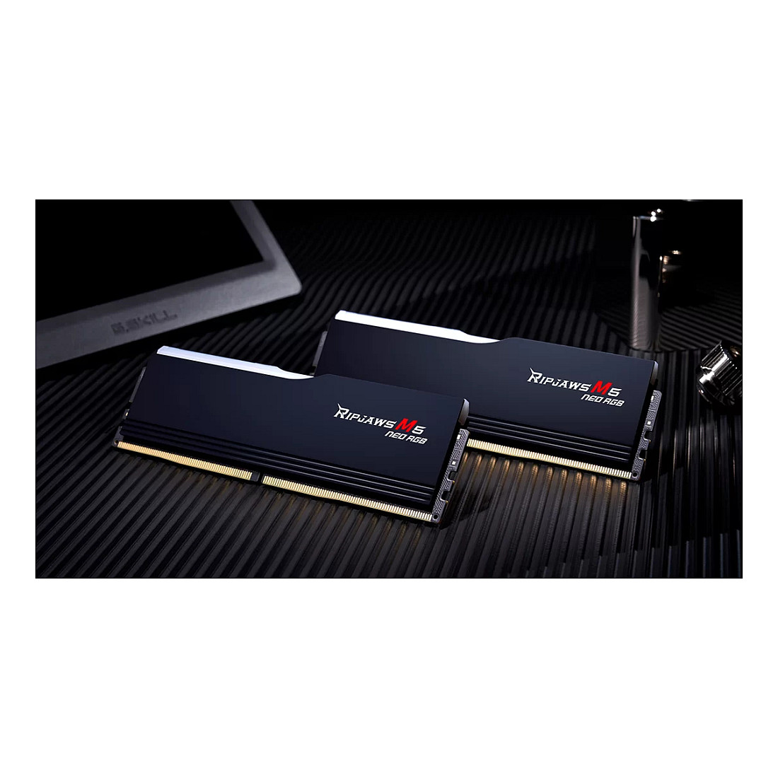RAM Memorie DDR5 G.Skill Ripjaws M5 RGB / 64GB (2x32GB) / DIMM / 6000MHz / CL32 / 288-pin - 5