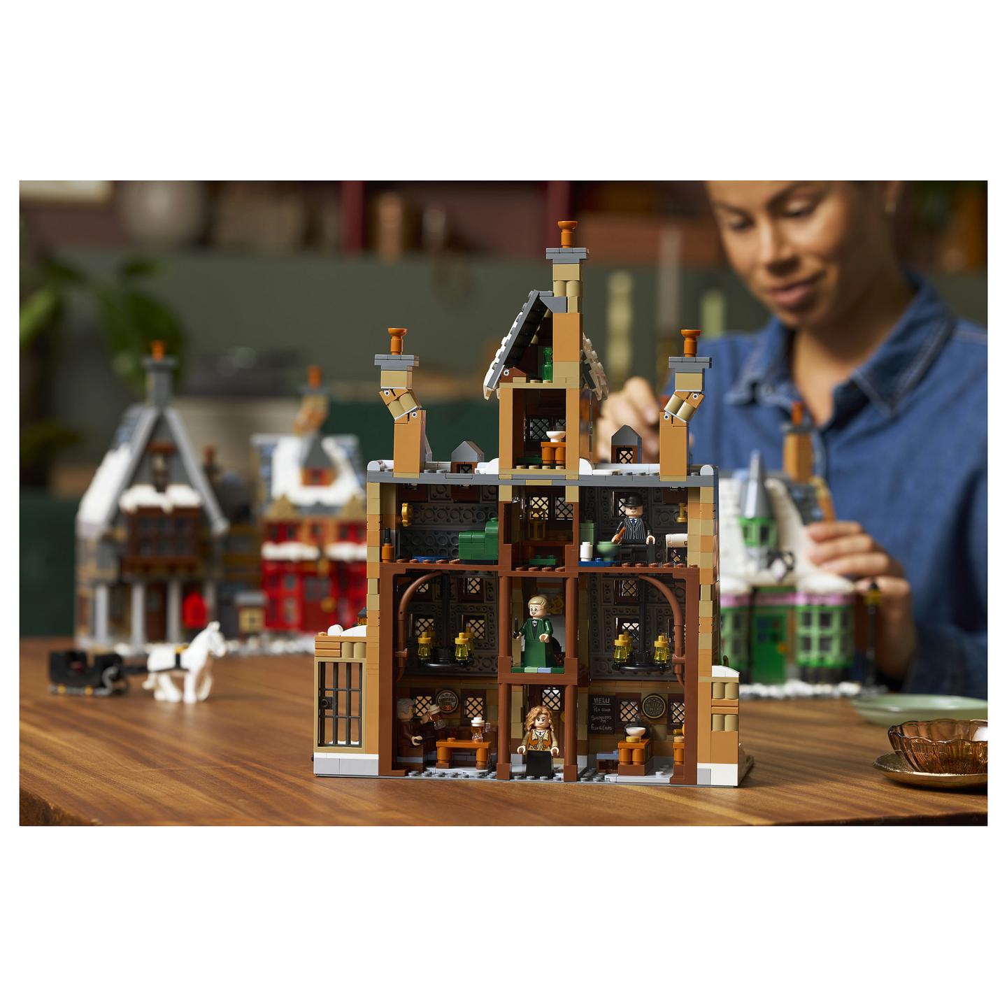 LEGO Harry Potter Hogsmeade Village – Collectors' Edition - 15