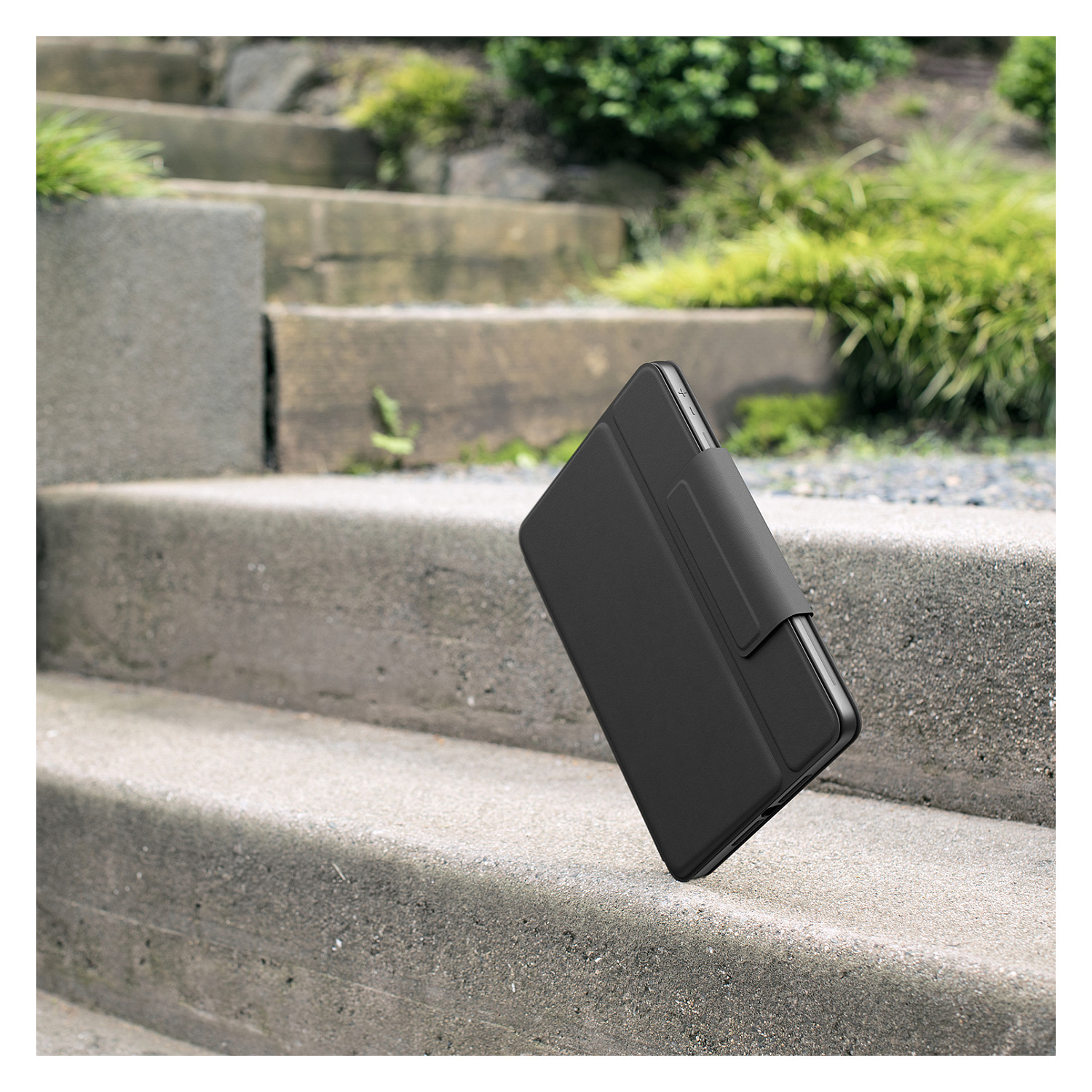 Tastierë për Tabletë Logitech Rugged Folio / iPad 7th, 8th & 9th Gen / AZERTY (FR) / Smart Connector / Full-Size / 4 Mënyra Përdorimi – Gri - 10