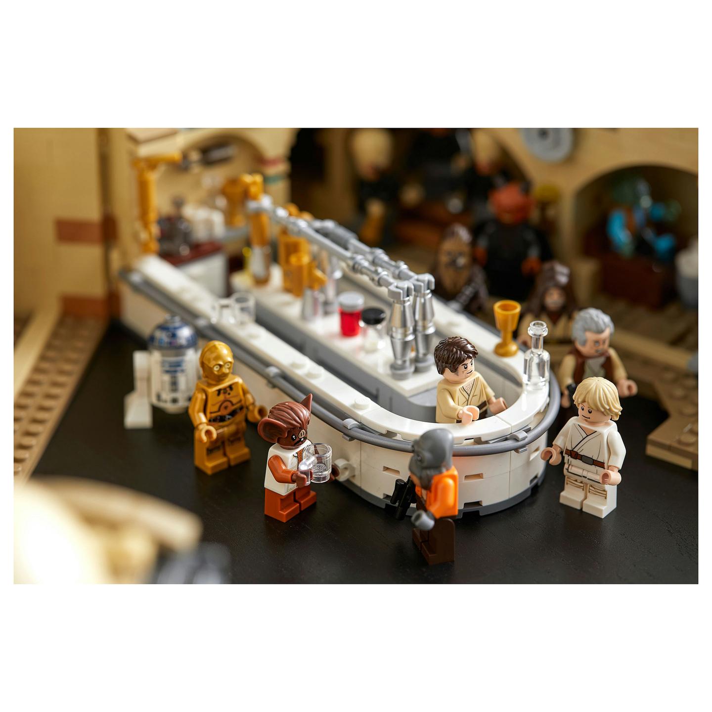 LEGO Star Wars Mos Eisley Cantina 75290 - 16