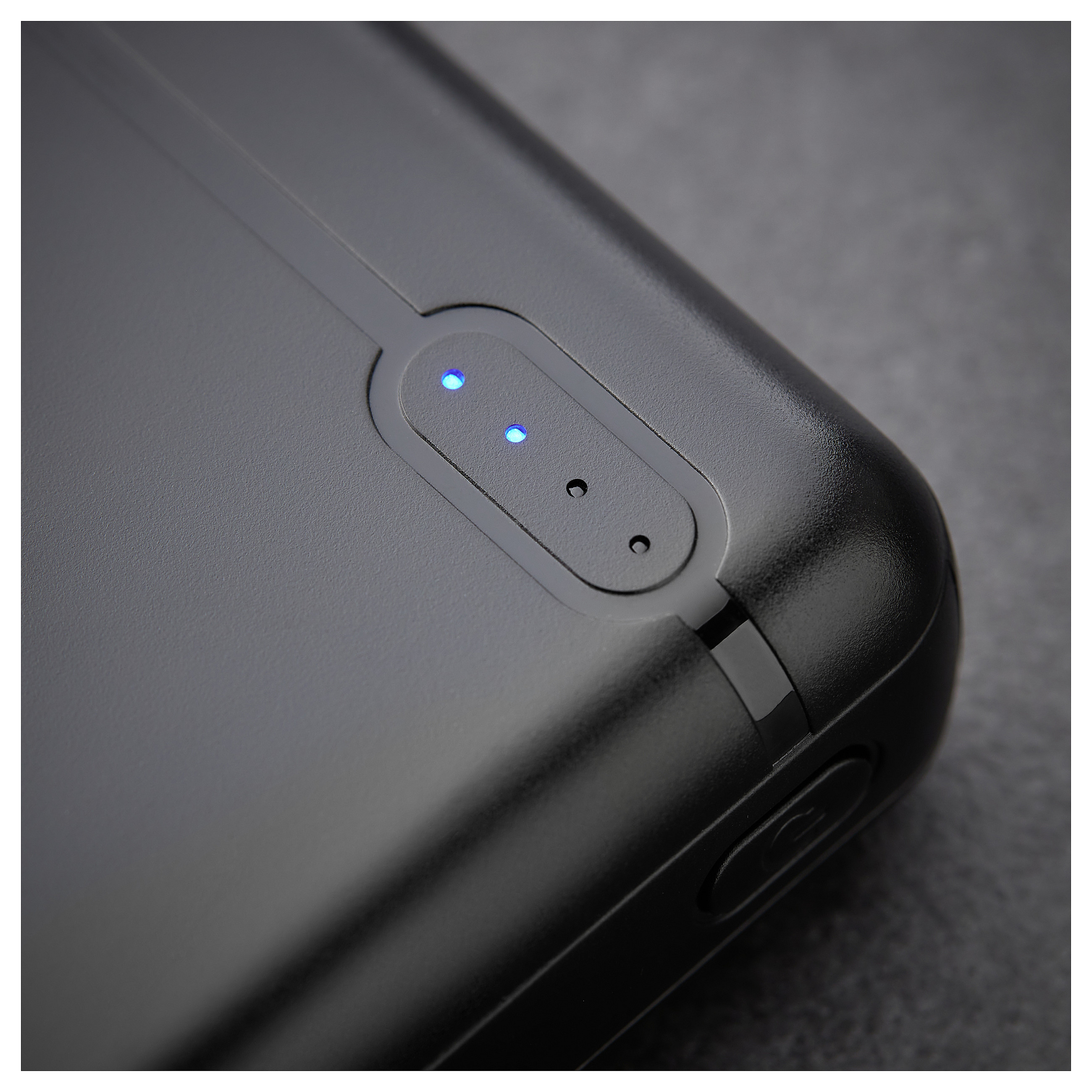 Powerbank Intenso XS10000 / 10.000mAh / USB-C 15.5W / USB-A 15.5W / LED – Zezë - 10