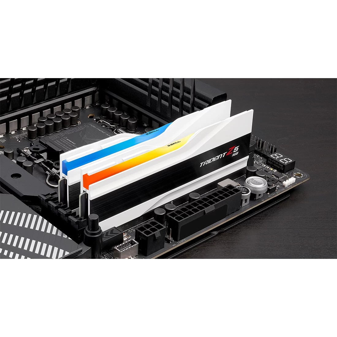 RAM Memorie DDR5 G.Skill Trident Z5 RGB / 48GB (2x24GB) / DIMM / 8000MHz / CL40 / 288-pin - Bardhë - 5