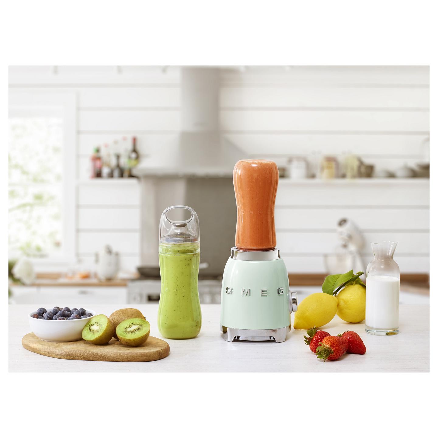 Blender Personal Smeg PBF01PGEU, 300W, 2 Shpejtësi, 2 Shishe Tritan Renew nga 600ml - Gjelbër - 3