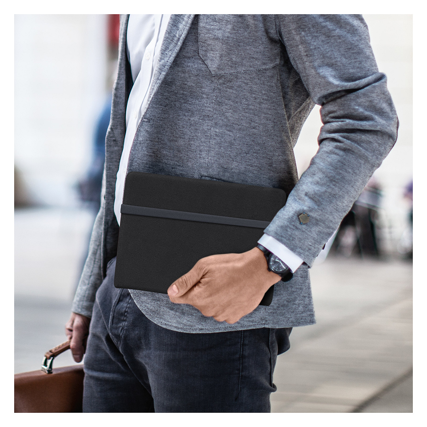 Tastierë për Tablet Logitech Universal Folio / 9–10" / Bluetooth 3.0 / AZERTY (FR) / 78 Taste / 4-Pikësh Grip / Mbajtëse Stilolapsi – Zezë - 23