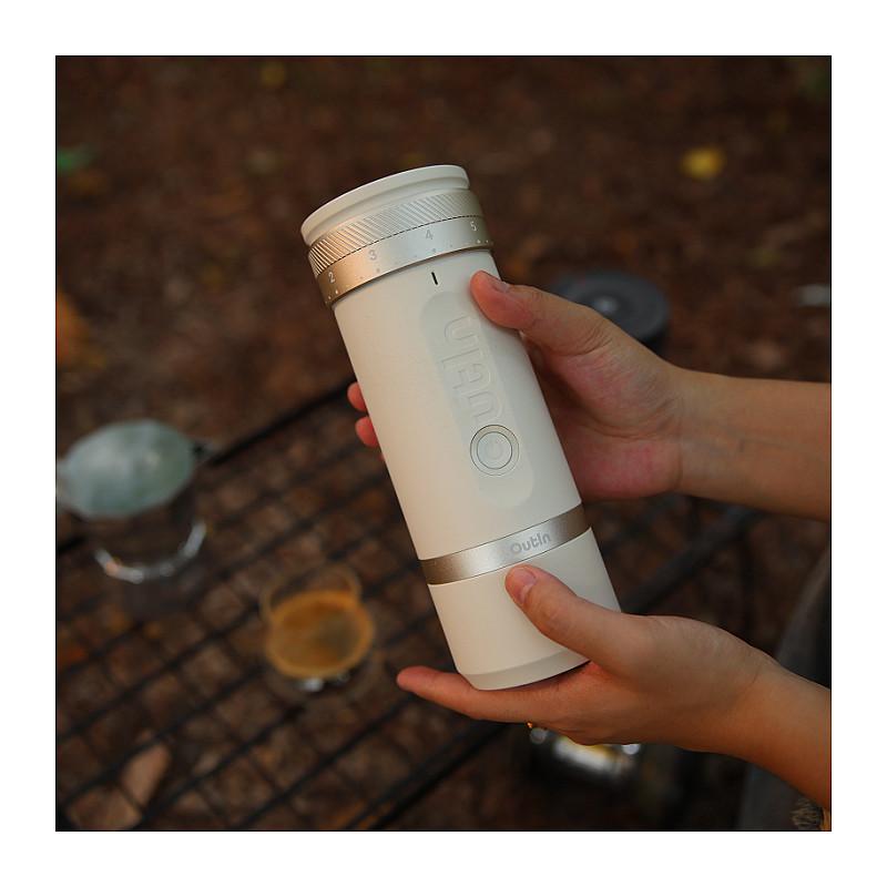 Mulli Elektrik Portativ për Kafe OutIn Fino OTCG-01-SW, 28 Nivele Bluarjeje, Kapacitet 25 g, USB-C – Krem - 4