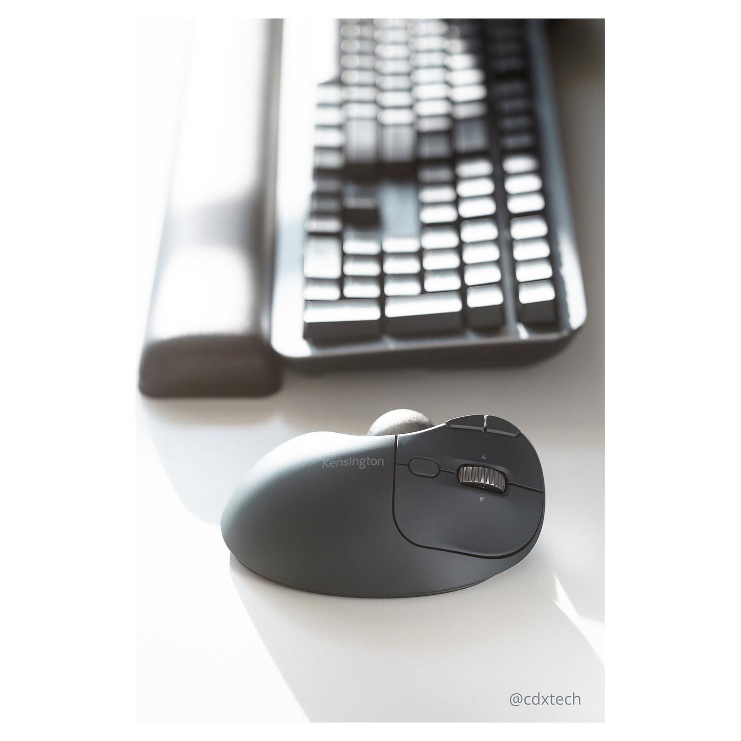 Maus pa kabllo Kensington Pro Fit Ergo TB550 / Trackball / 400–1600 DPI / Bluetooth & 2.4GHz / 7 Butona / USB-C - Zezë/Blu - 13