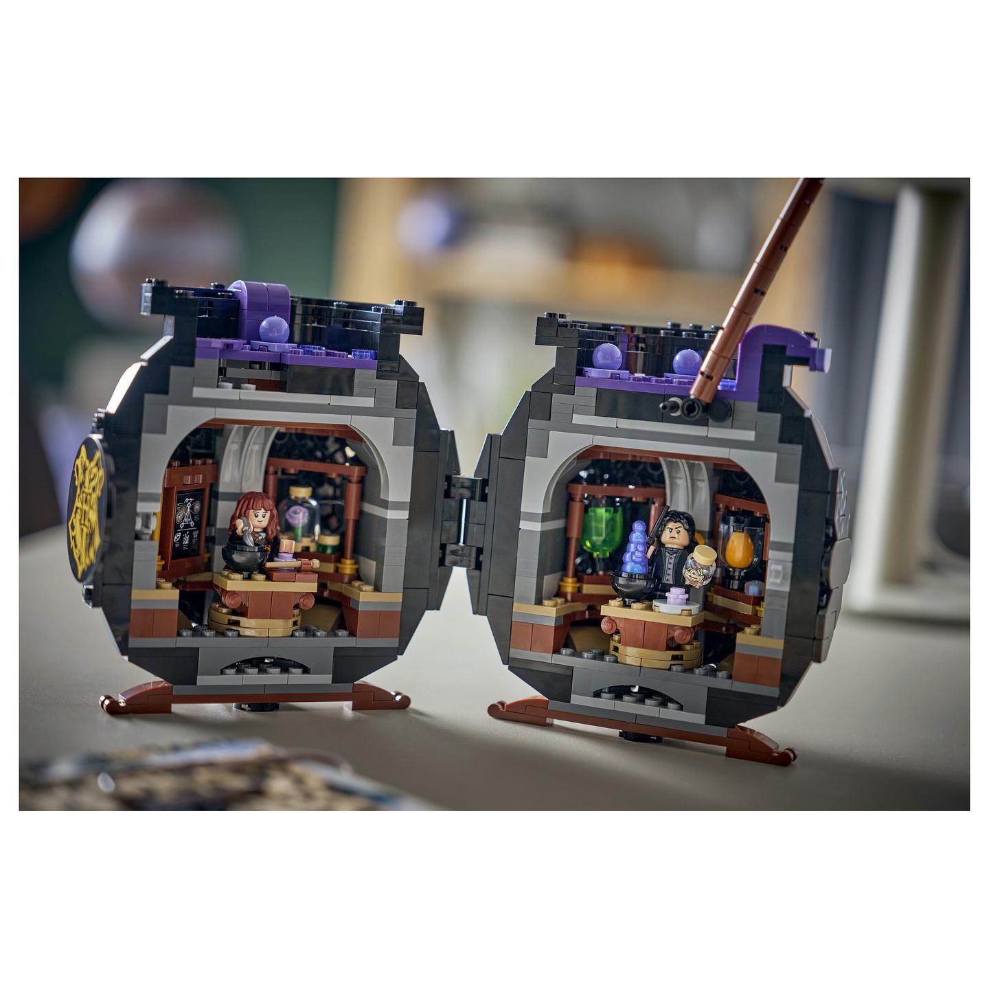 LEGO Harry Potter Cauldron: Secret Potions Classroom 76464 - 3