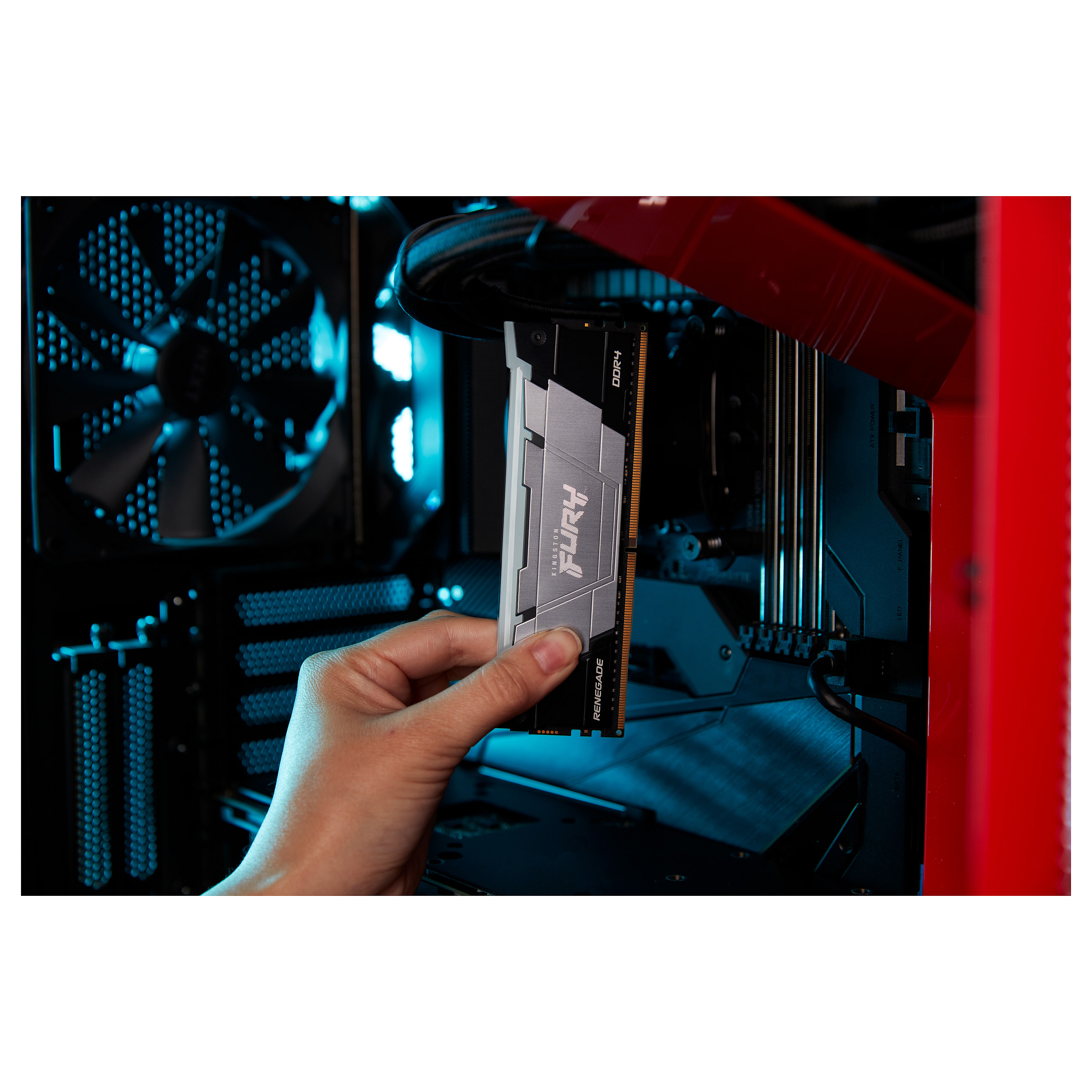 RAM Memorie DDR4 Kingston FURY Renegade RGB / 64GB (2x32GB) / DIMM / 3200 MHz / 288-pin - Zezë - 9