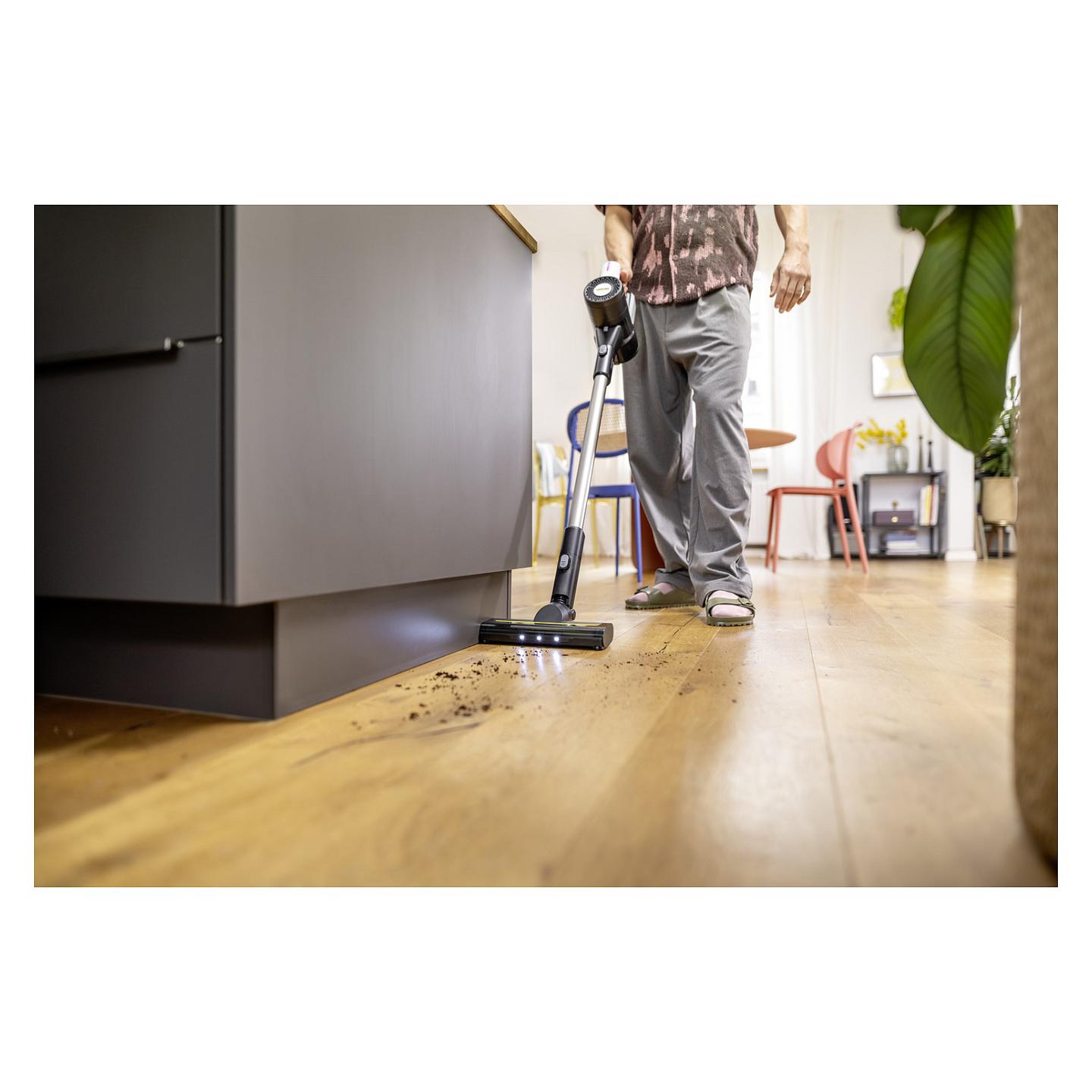 Fshesë me Vakum Kärcher VCS 3 Nano / 2.5Ah / 600ml / HEPA / Auto-Sense / Clean Control / LED / 50min / USB-C – Bardhë/Zezë - 4