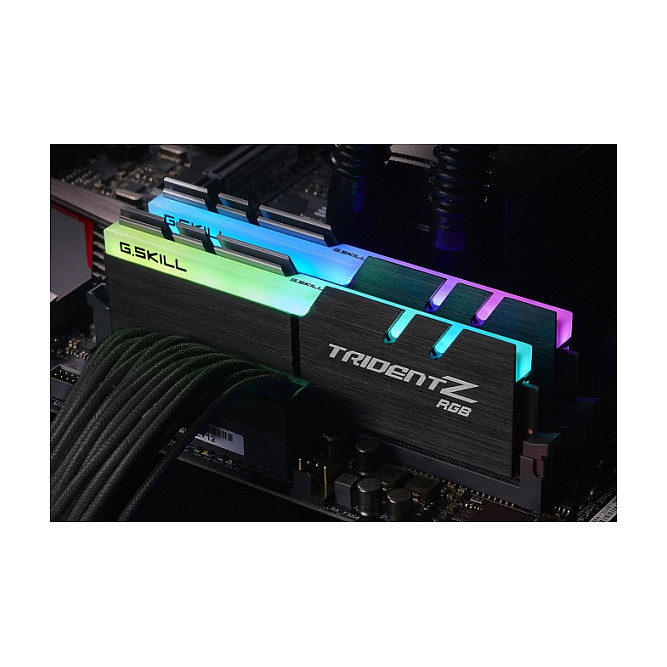 RAM Memorie DDR4 G.Skill Trident Z RGB (For AMD) / 32GB (2x16GB) / DIMM / 3200MHz / CL16 - 5