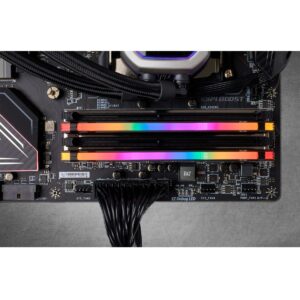 RAM Memorie Corsair CL18 / 32GB / 3600MHz / DDR4 / Vengeance RGB PRO Kit / 2x16GB / I zi