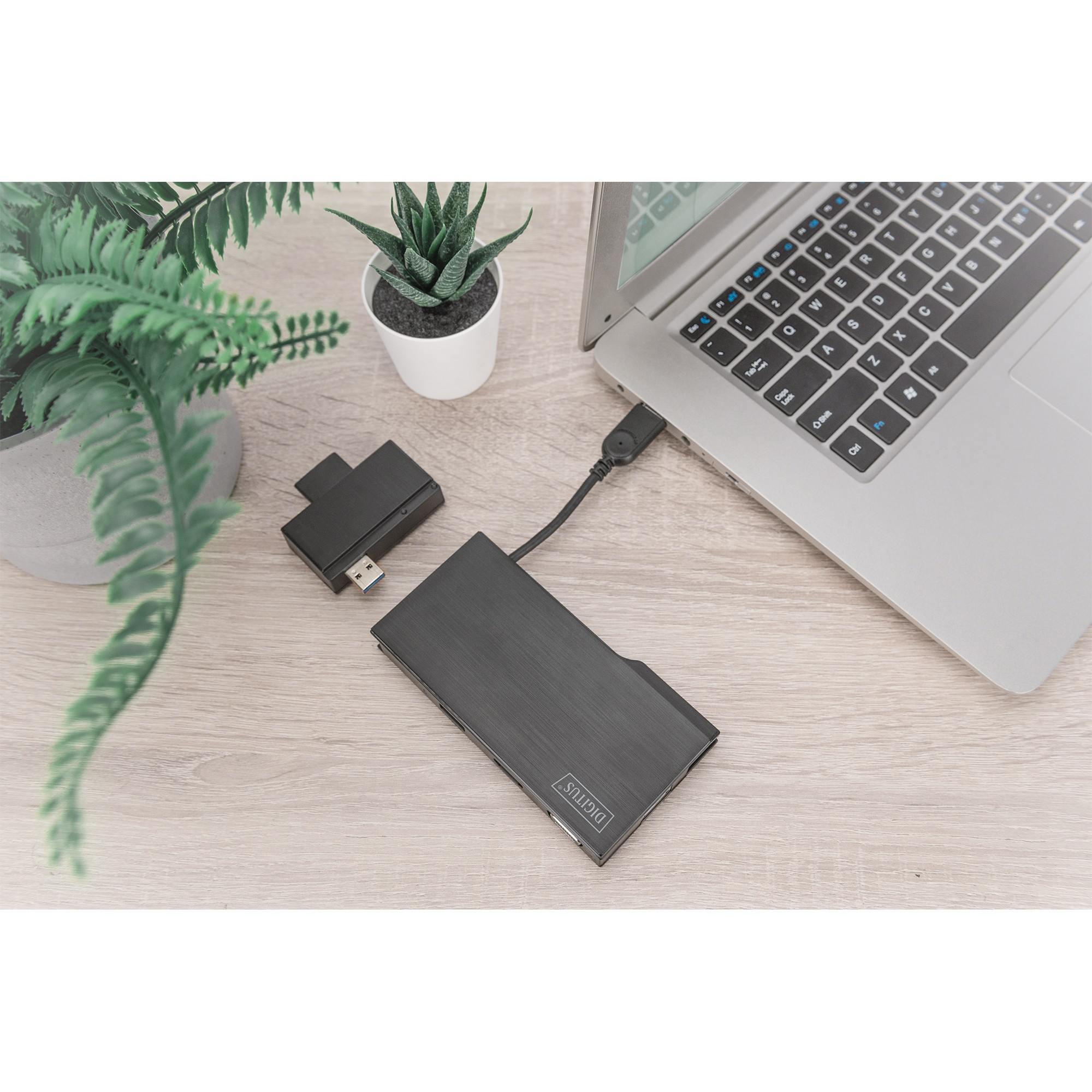 Docking Station DIGITUS Travel USB-C VGA/HDMI - Hiri - Figura 4