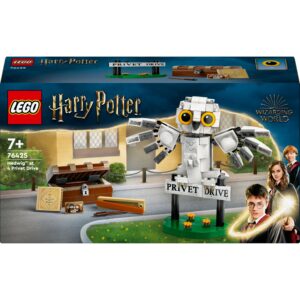 LEGO Harry Potter Hedwig in Privet Drive 76425