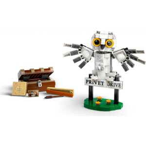 LEGO Harry Potter Hedwig in Privet Drive 76425