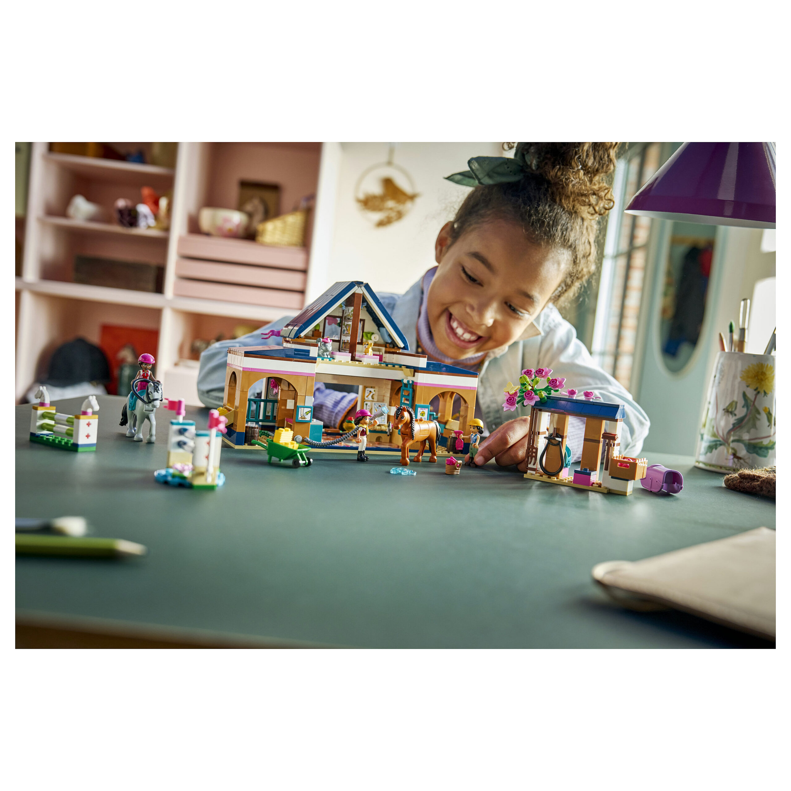 LEGO Friends Horse Stable and Riding Academy 42688 - Figura 4