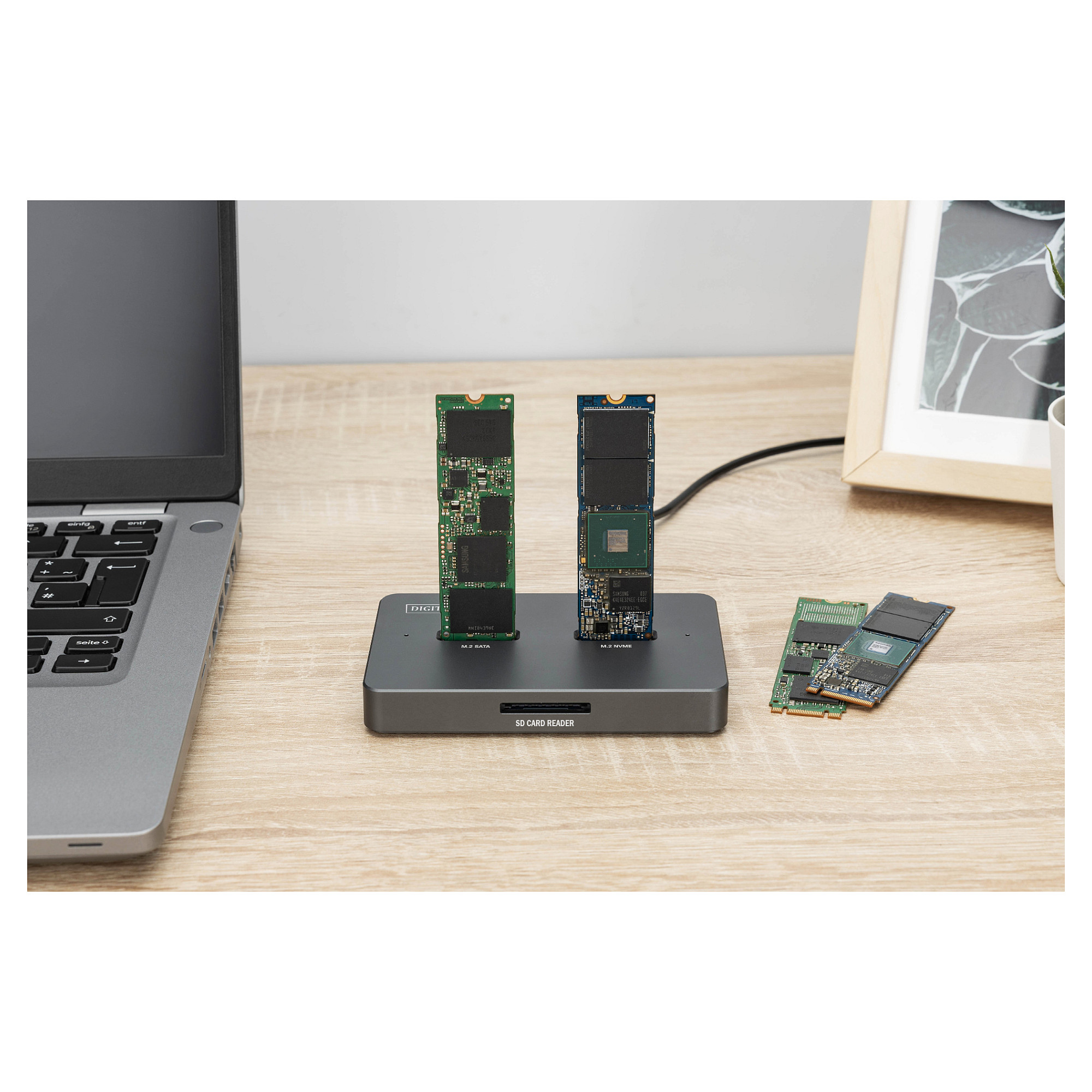 Docking Station Digitus / NVMe SSD + SATA SSD + SD - Zezë - Figura 3