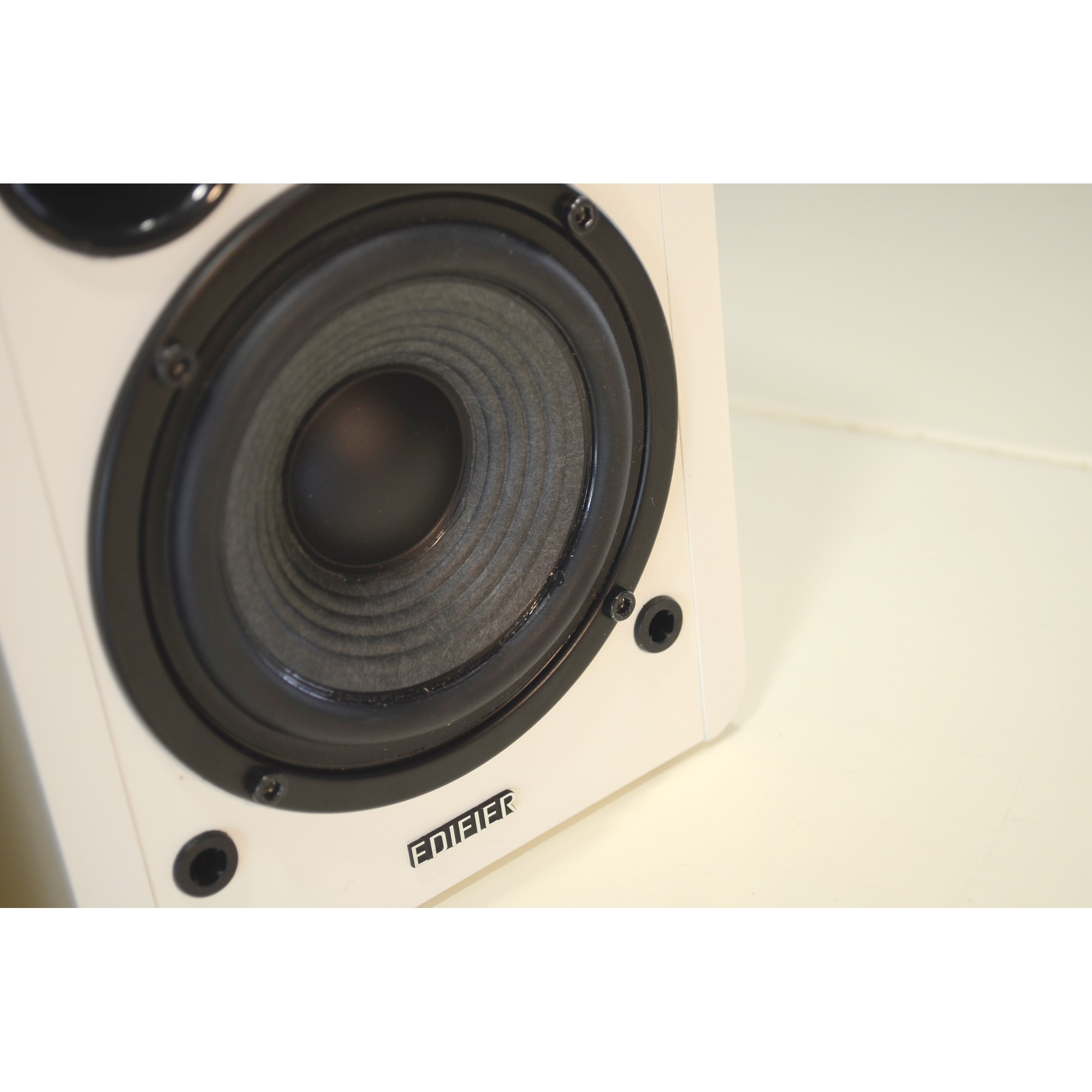 Altoparlantë Edifier Studio R1280T 2.0 Speaker System – Bardhë / Hiri - Figura 3