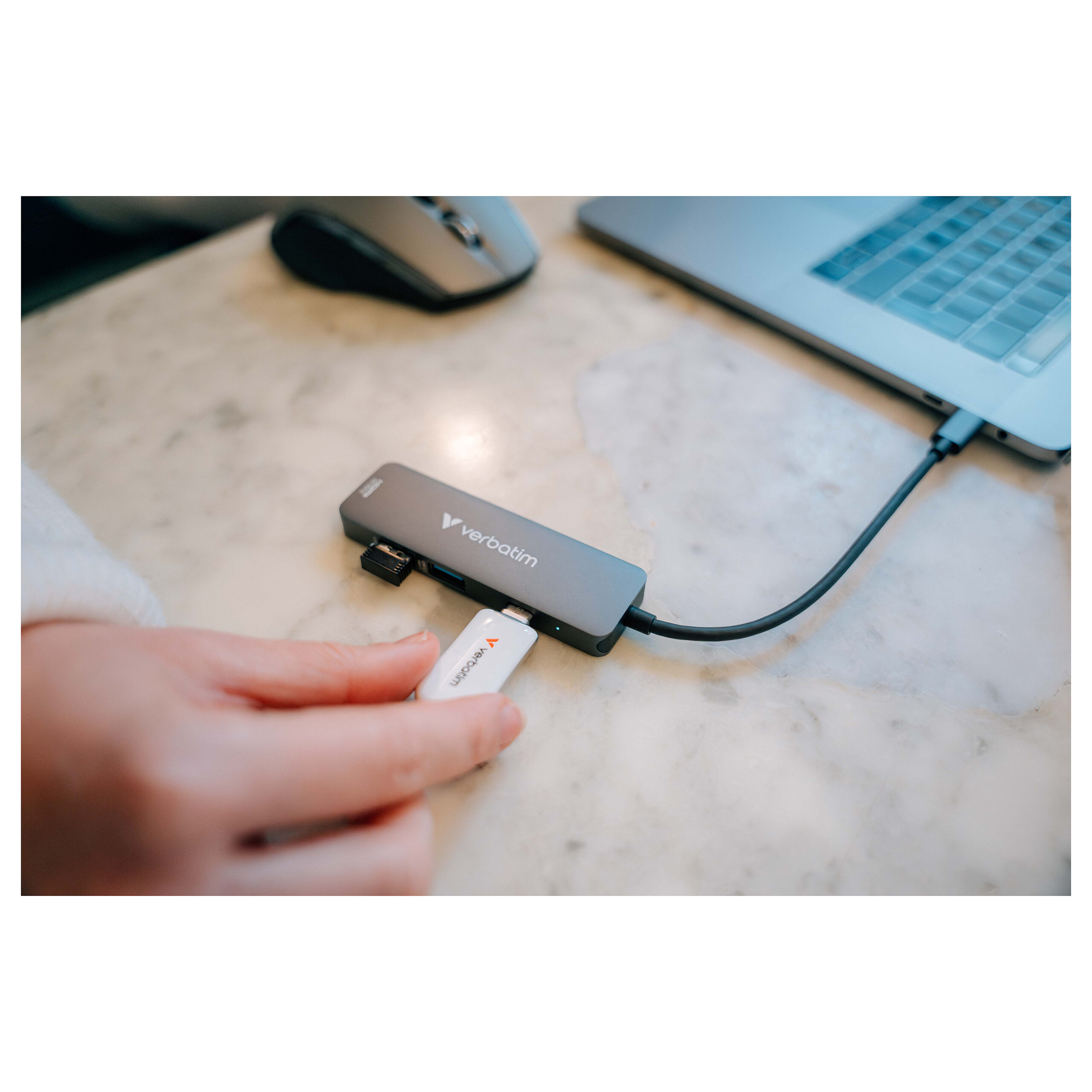 HUB Verbatim Essentials Multiport / USB-C / 4-Port 4