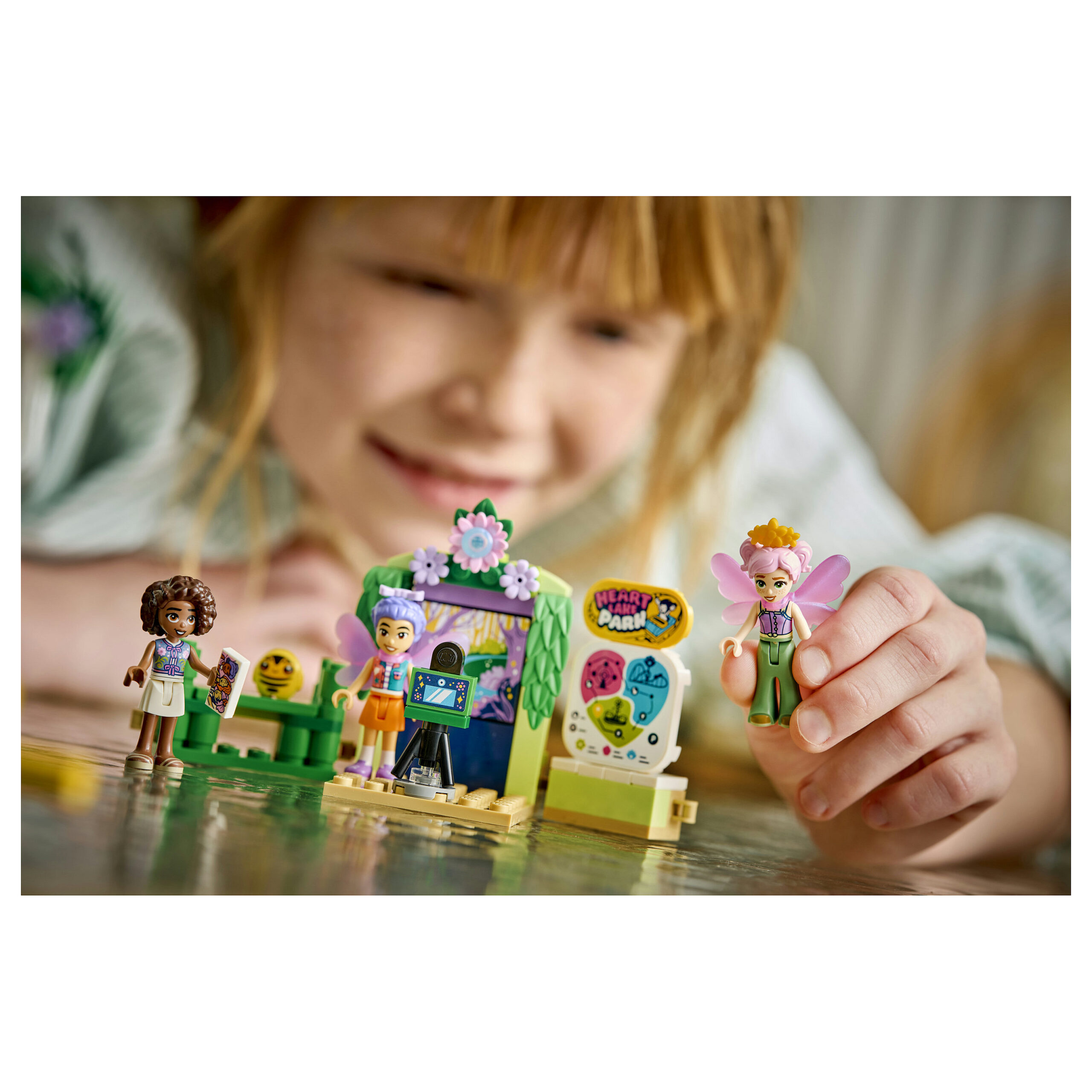 LEGO Spinning Flower and Fairy Teacup Ride 42702 - Figura 3