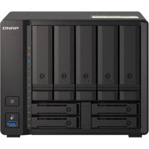 NAS QNAP 9‑Bay / AMD Ryzen V1500B / 32GB DDR4 SODIMM / 5x 2.5"/3.5" SATA 6Gbps / 2x 2.5" U.2 NVMe PCIe Gen3 x4