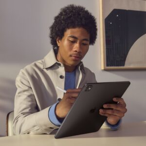 Tablet Apple iPad Pro 11 M4 Wi-Fi + Cellular 256GB 5.Gen e zezë