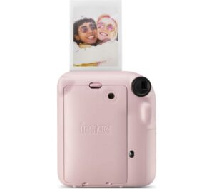 Fotoaparat Fujifilm Instax Mini 12 / Printon Foto 62mm × 46mm / Lens 2 components 2 elements / f = 60 mm, 1:12.7 / Pink