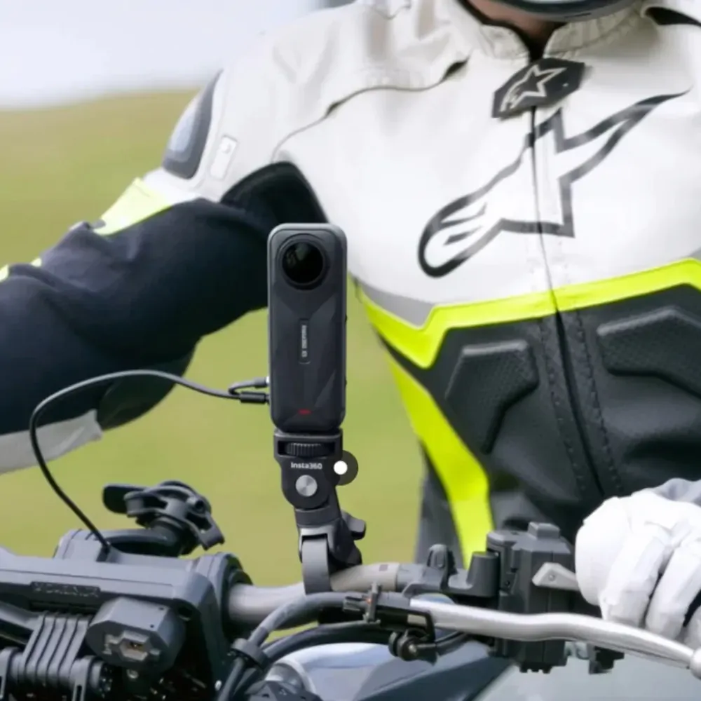Insta360 X5 Motorcycle Bundle - Figura 5